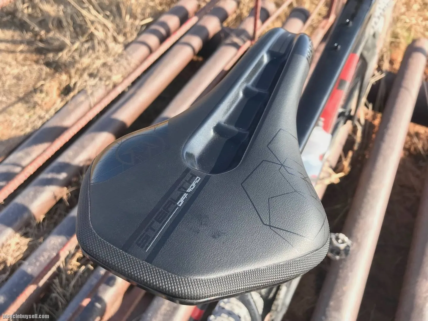 MTB version SHIMANO PRO LTD STEALTH CARBON SADDLE STAINLESS ORIGINAL AUTHENTIC