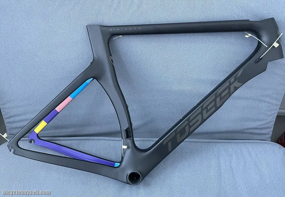 TOSEEK ROAD full CARBON FRAME 1099G  + fork  aero seatpost700C RB scratched 51cm