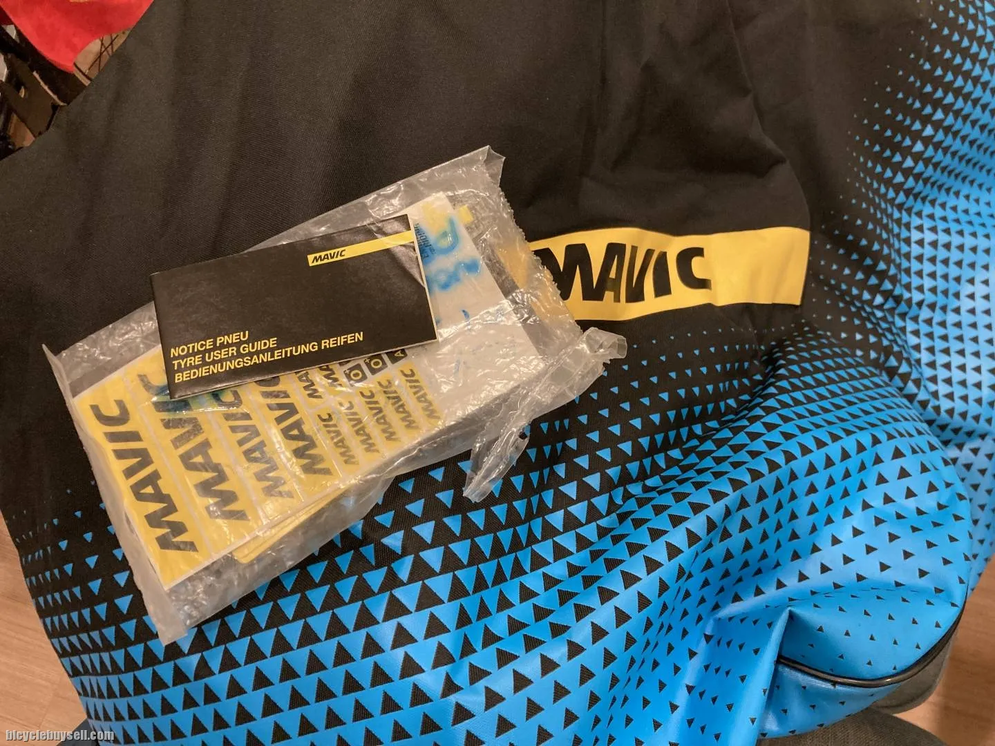Mavic ksyrium carbon SL haute route ceramic hub wheelset (special edition)