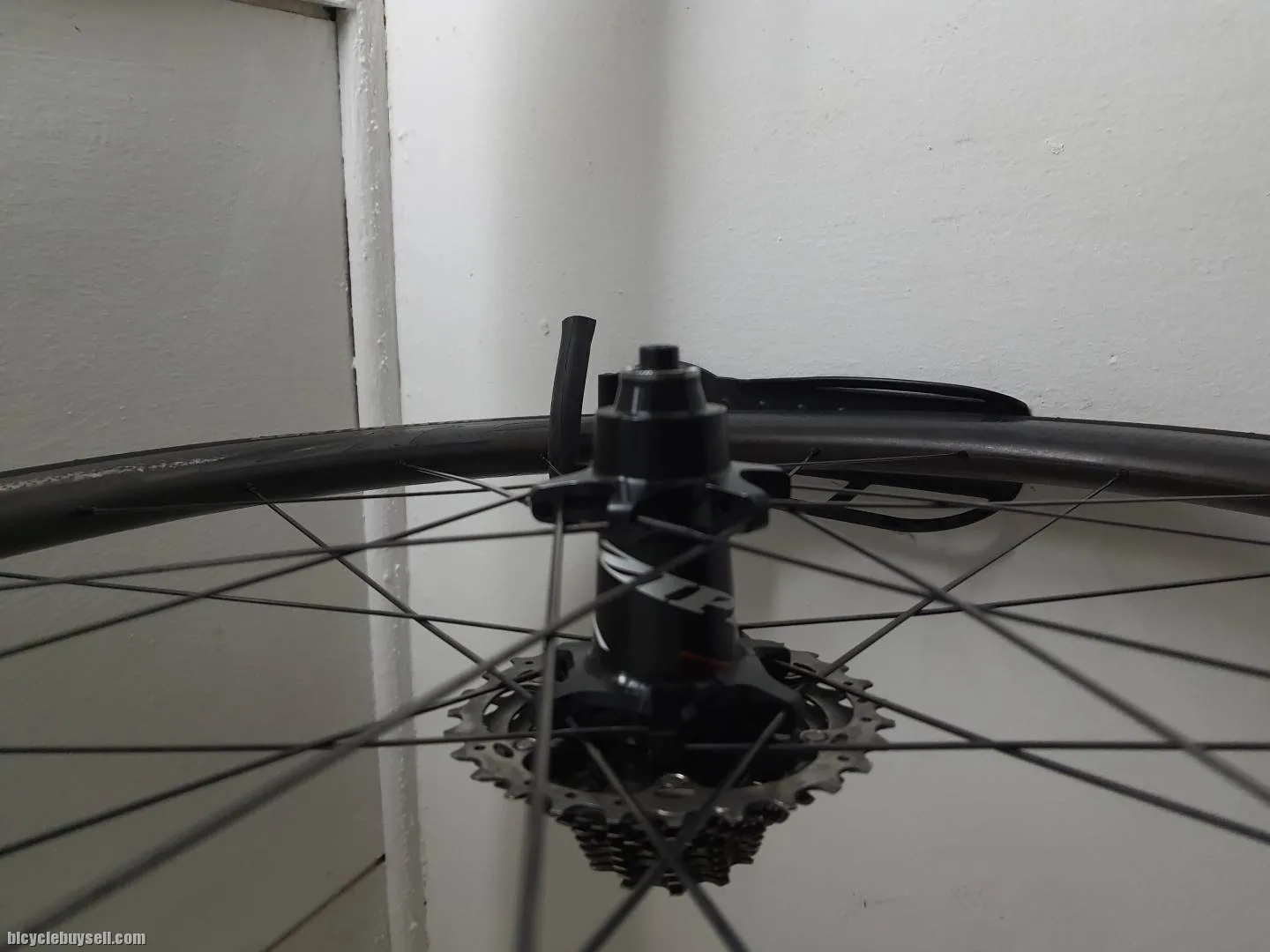 Zipp 303 firecrest clincher (V10)