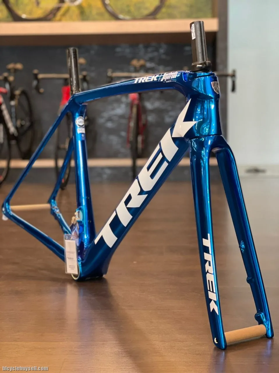 2023 TREK EMONDA SLR DISC PROJECT ONE FRAME SET !
