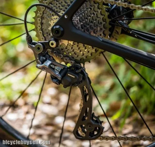 Shimano GRX Di2 RD-RX815-GS / RD-RX817-GS Shadow RD+ Rear Derailleur 11-Speed - Medium