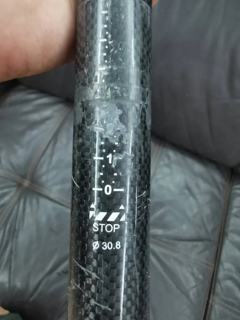 Deda carbon seatpost 30.8mm
