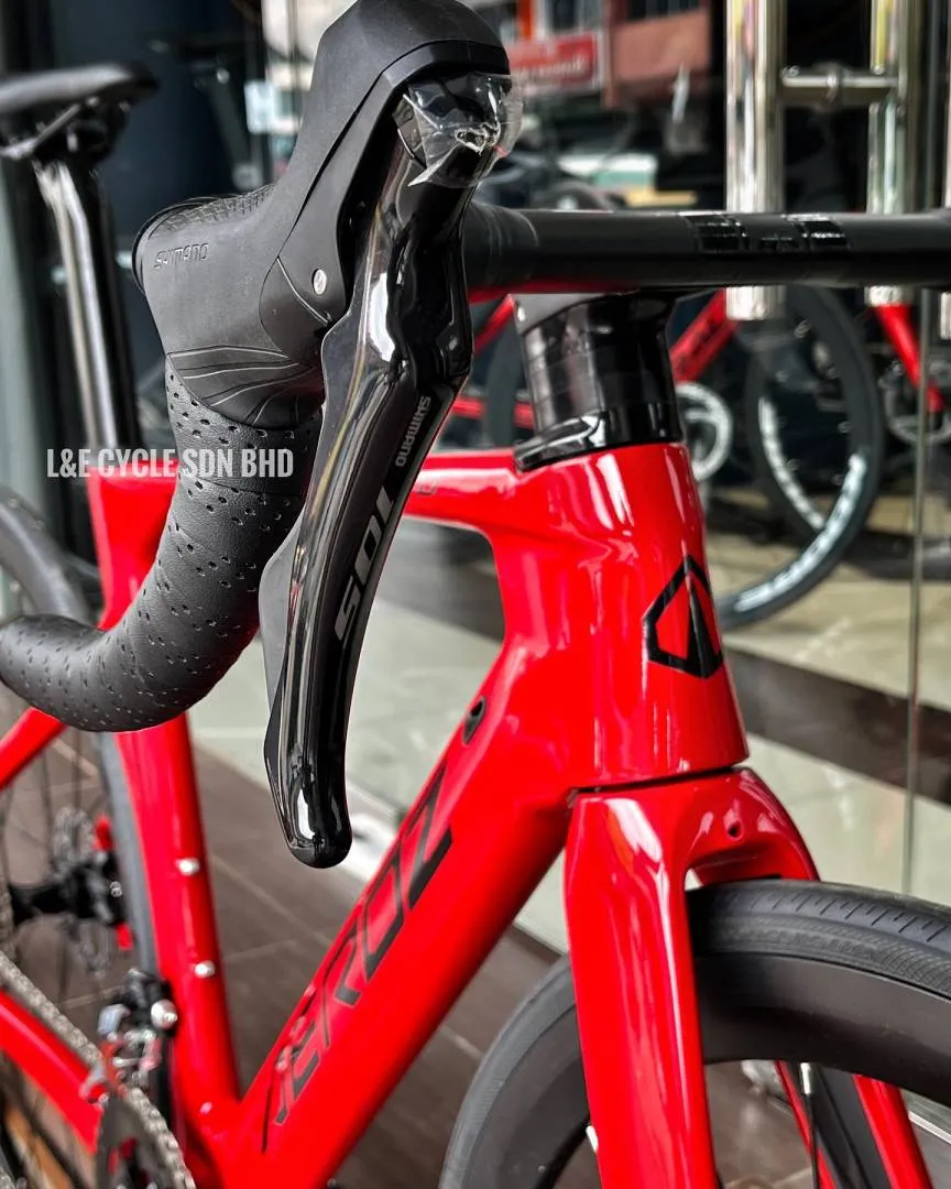 AEROZ Windpro 3.0 Disc Carbon Road Bike (Shimano 105)