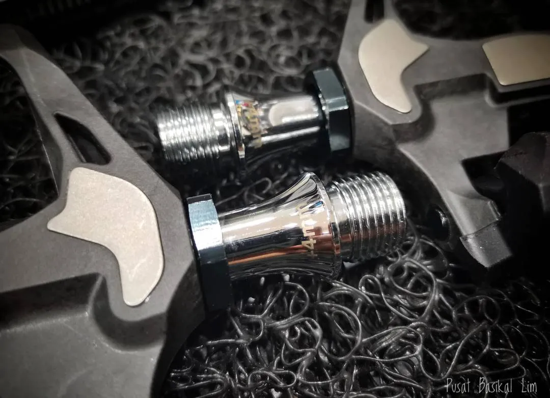 Shimano Ultegra R8000 (+4mm) Road Pedal