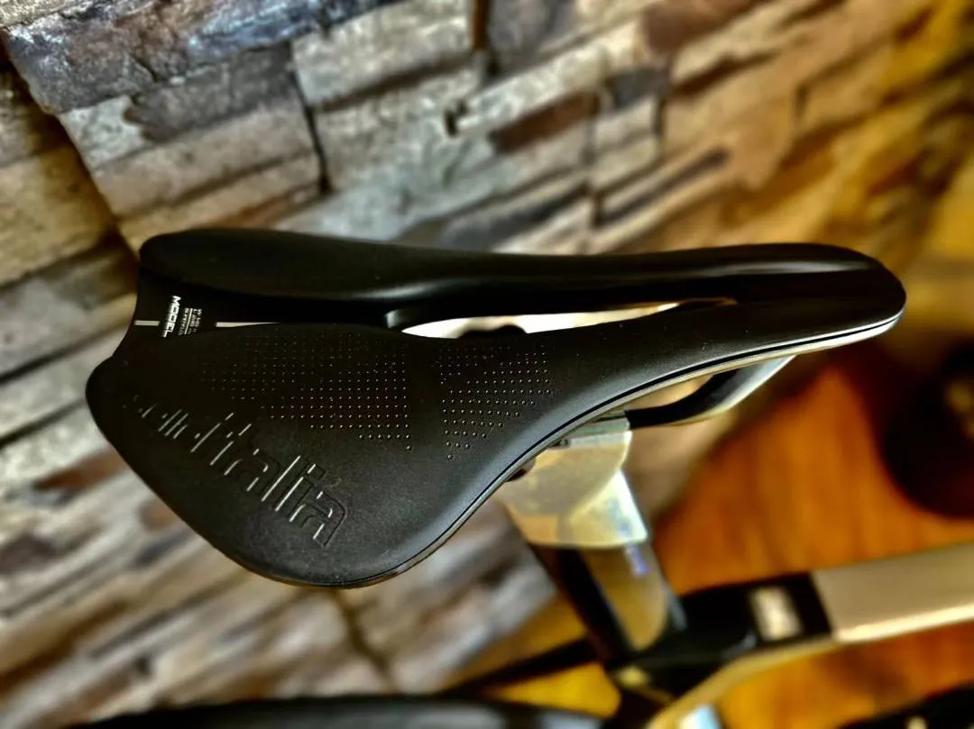2023 Gusto DURO Evo DB Sport TL