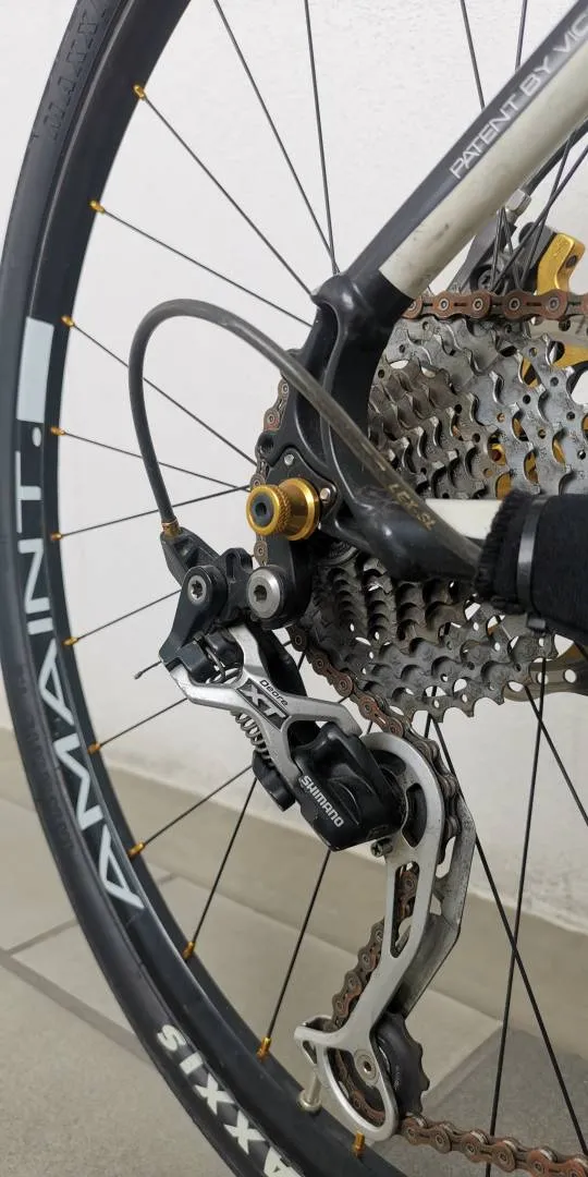 MTB1: VICNIE CR3 &amp; MTB2: Mongoose Salvo Comp Full Suspension