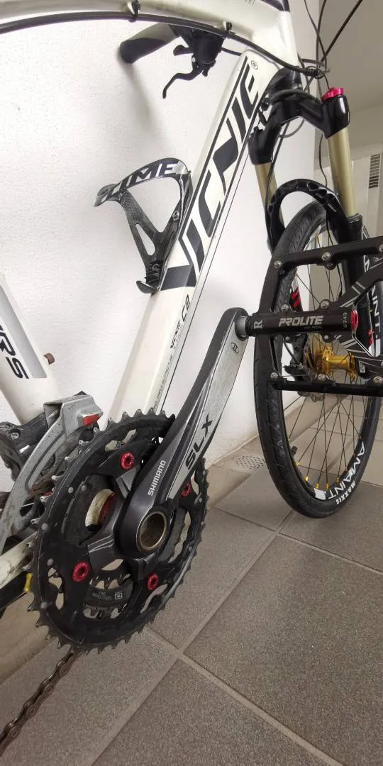 MTB1: VICNIE CR3 &amp; MTB2: Mongoose Salvo Comp Full Suspension