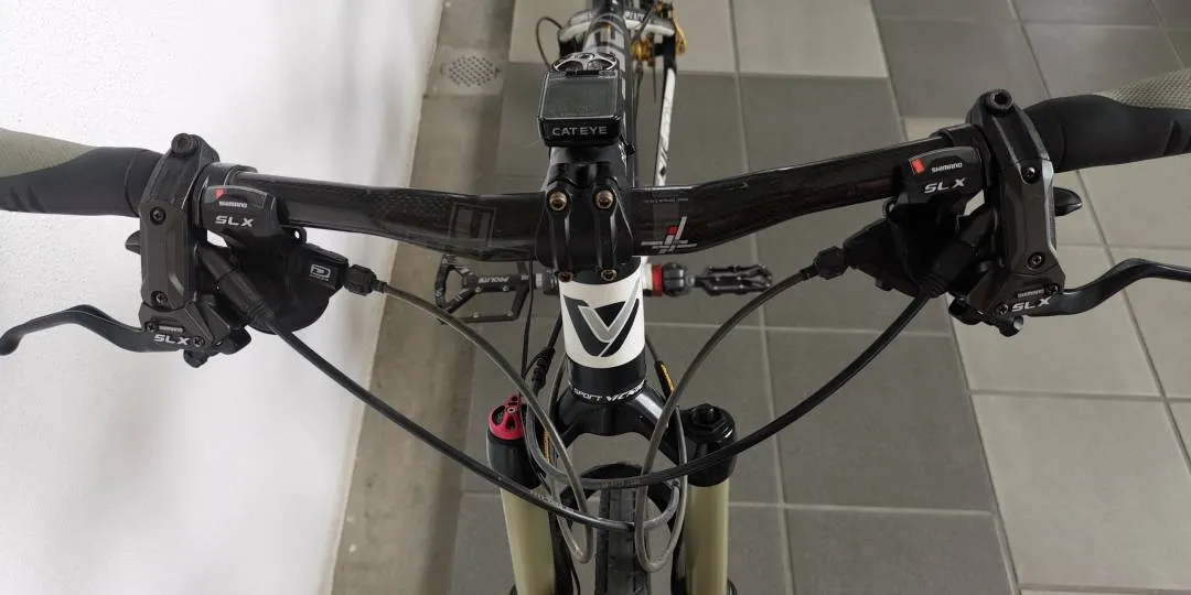 MTB1: VICNIE CR3 &amp; MTB2: Mongoose Salvo Comp Full Suspension