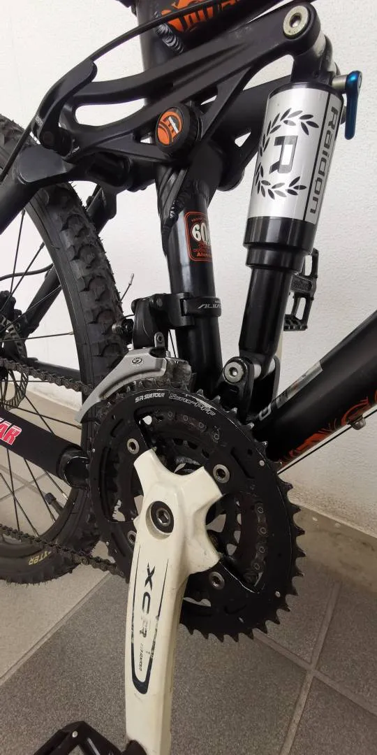 MTB1: VICNIE CR3 &amp; MTB2: Mongoose Salvo Comp Full Suspension