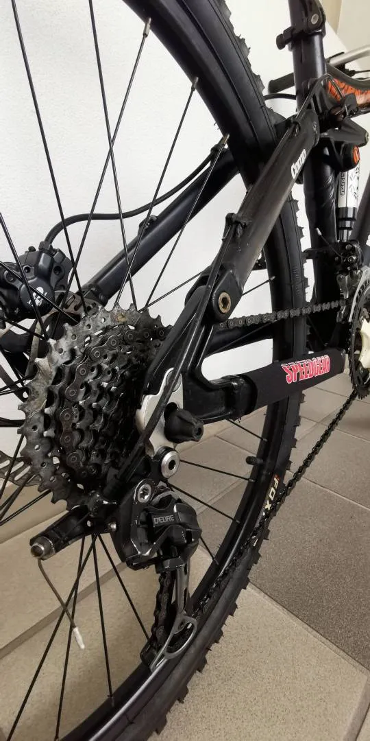 MTB1: VICNIE CR3 &amp; MTB2: Mongoose Salvo Comp Full Suspension