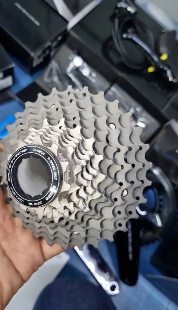 Shimano Dura Ace (R9250) 12 Speeds Di2 (RimBrake) Brand New !! ðŸ’¯% Original !!