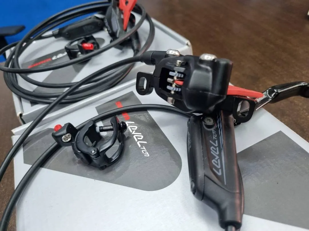 Sram Level TLM Brakeset (2 pot) Brand New !!