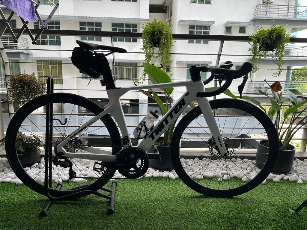 Twitter R10 Roadbike 105 Shimano full set