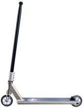 Striker Gravis Pro Scooter