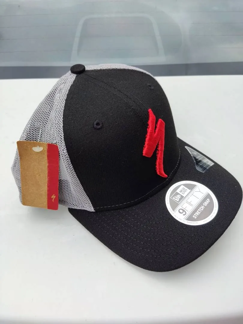 Specialized new era trucker cap S logo