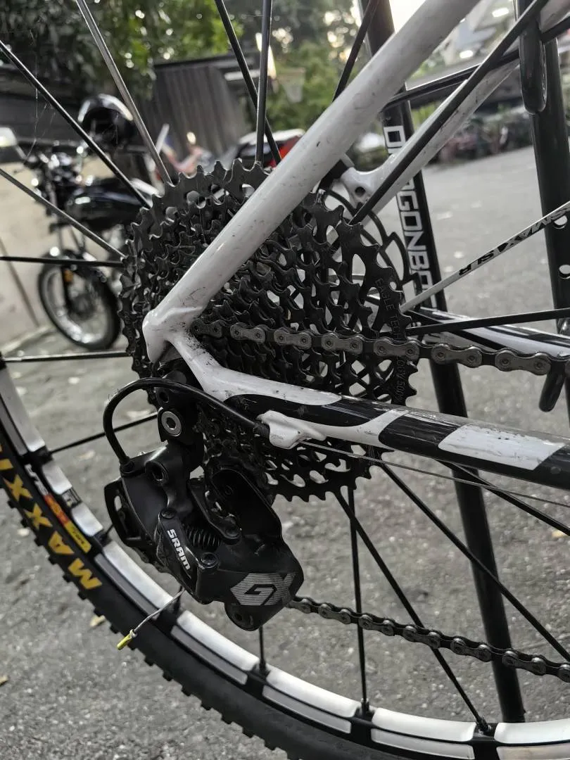 Canondale full carbon mtb