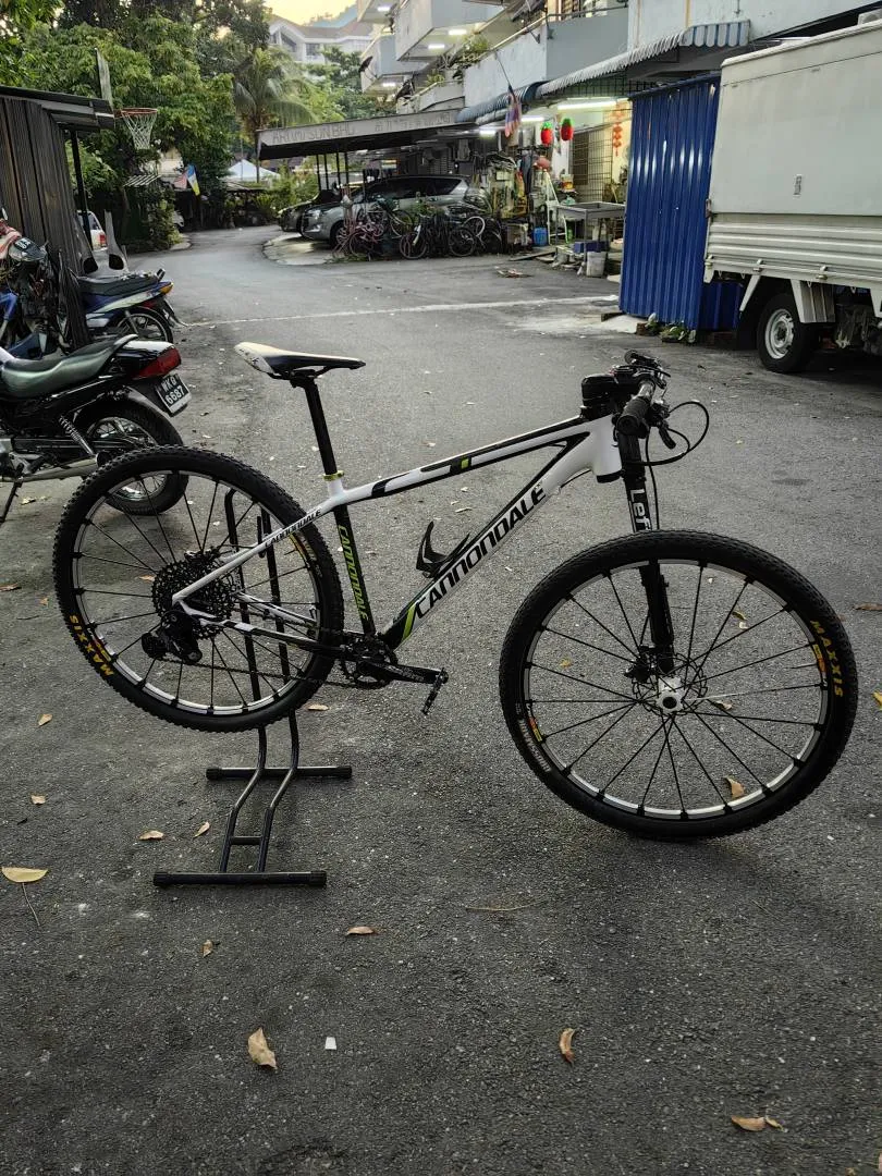 Canondale full carbon mtb