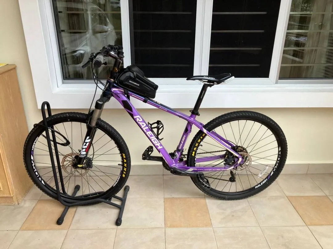 27.5" Raleigh Echo Mountain Bike