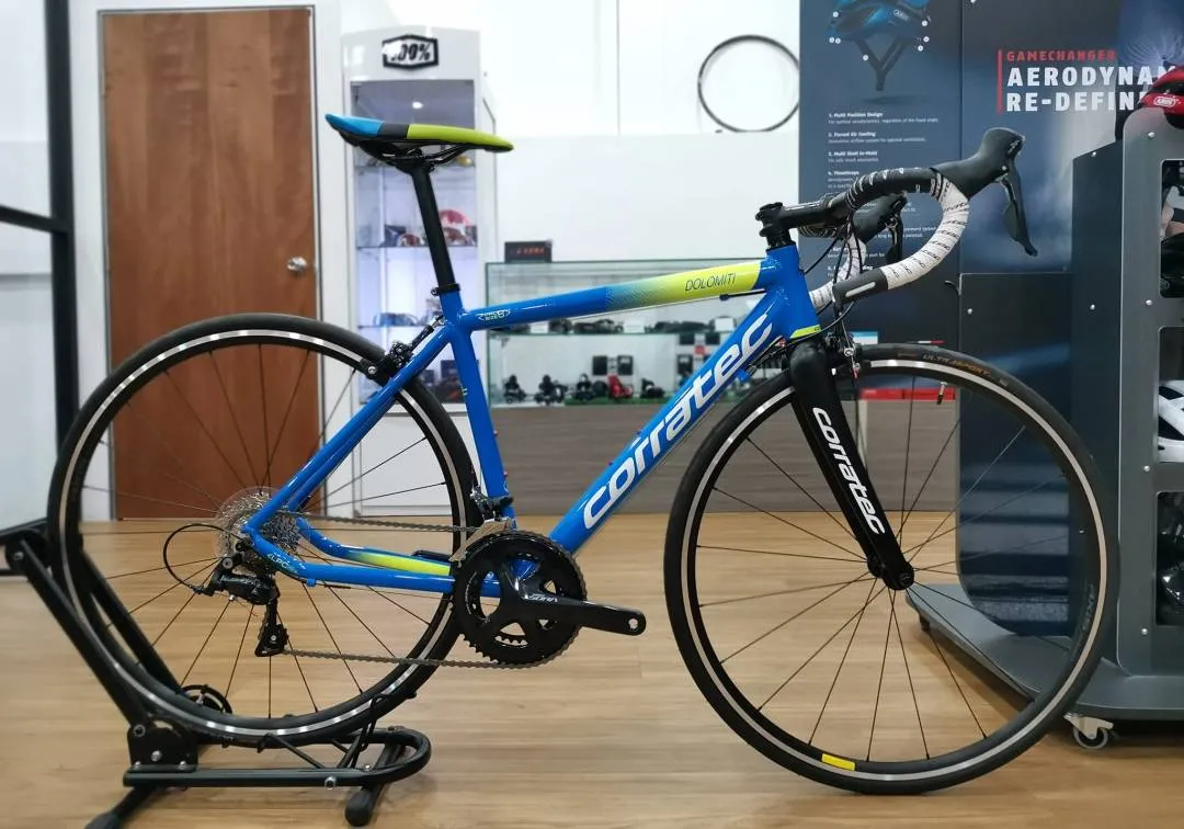 Corratec Dolomiti Elite  (Shimano Sora 9 speeds)