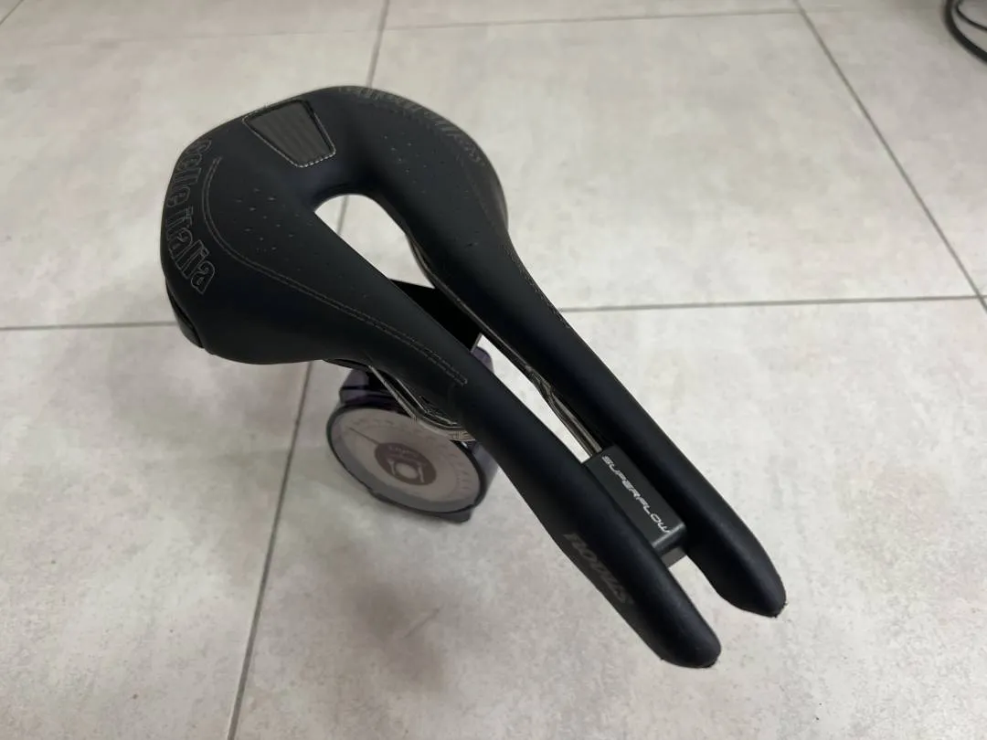 Selle Italia Novus Superflow saddle L