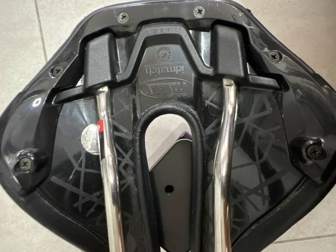 Selle Italia Novus Superflow saddle L
