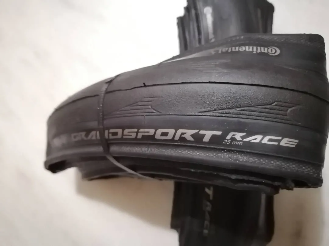 SOLD Continental GrandSport Race 700x25c (25mm)