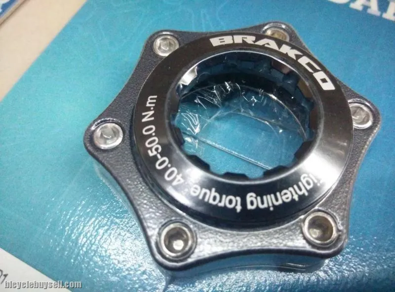 BRAKCO CENTER LOCK TO 6 BOLTS ROTOR ADAPTOR (FREE POS)