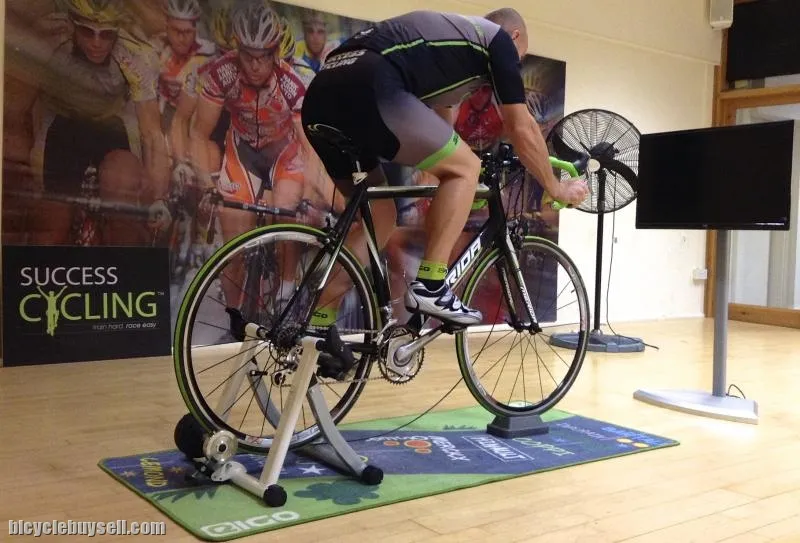 BIKE TRAINER FRONT WHEEL SUPPORT STAND (FREE POS)