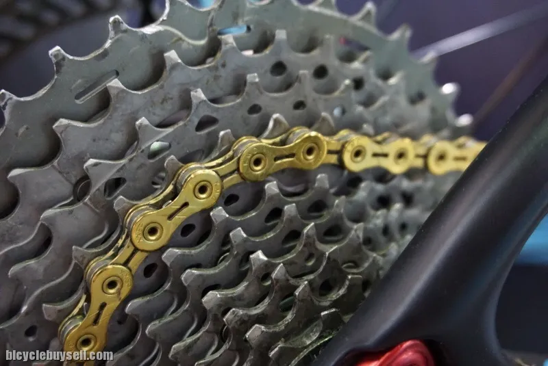 KMC X12 TI GOLD 126 LINKS GOLD 12SPEED MTB/ROAD CHAIN (free pos)