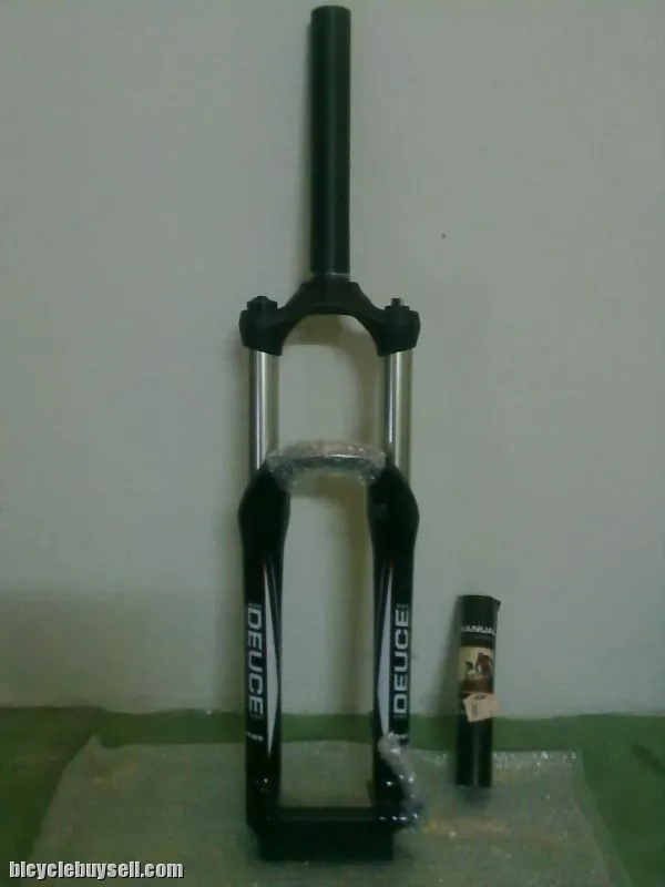 RST Deuce 140mm Travel M.T.B Air Forks 26er (FREE Syncros FR50 1.5" Stem)