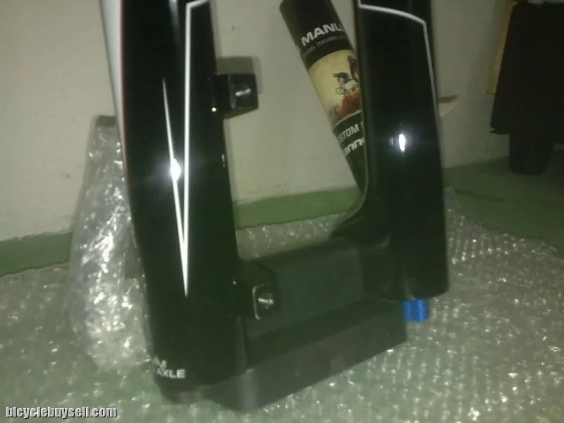 RST Deuce 140mm Travel M.T.B Air Forks 26er (FREE Syncros FR50 1.5" Stem)