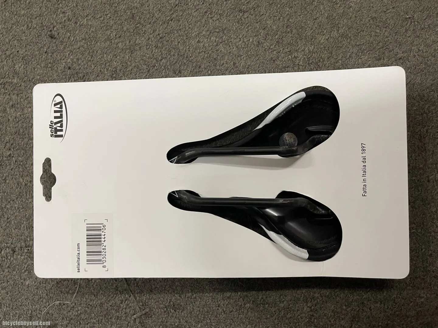 SELLE ITALIA Flite full carbon and carbon rail road bike saddle