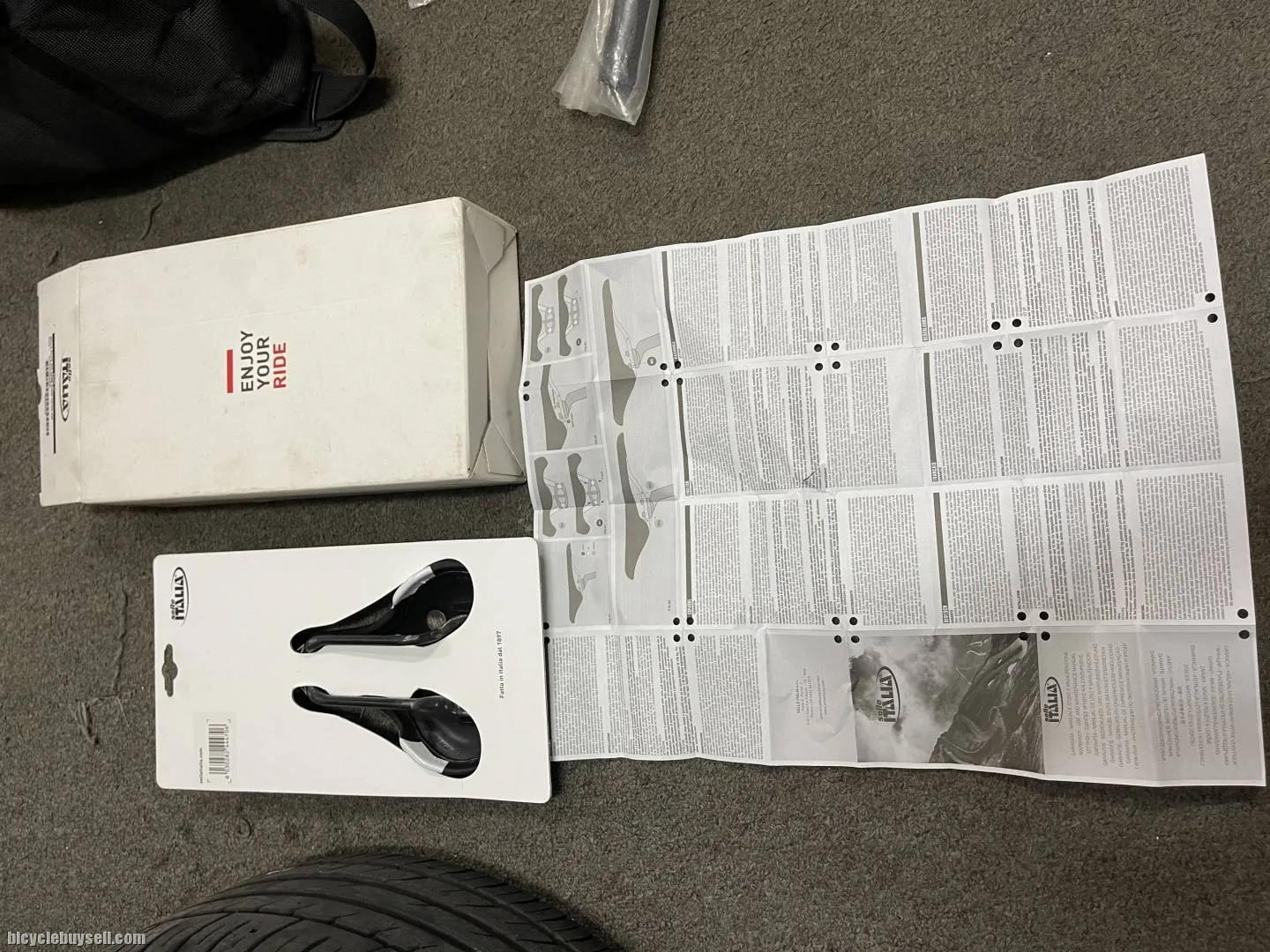 SELLE ITALIA Flite full carbon and carbon rail road bike saddle