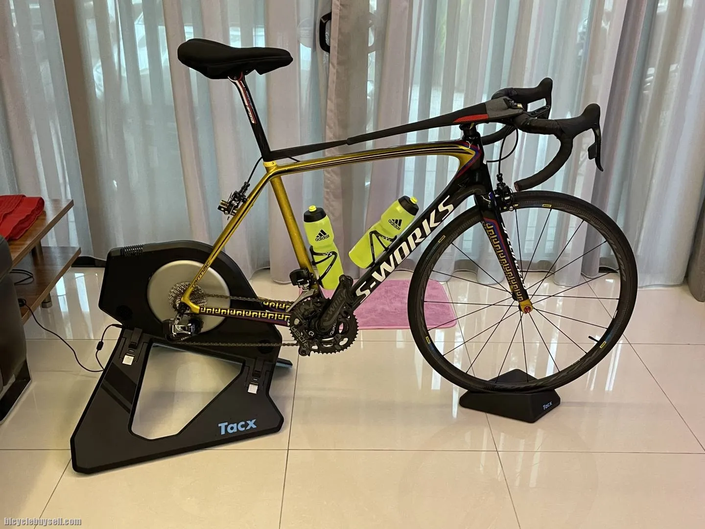 Tacx Neo 2T smart trainer indoor 99% new original condition