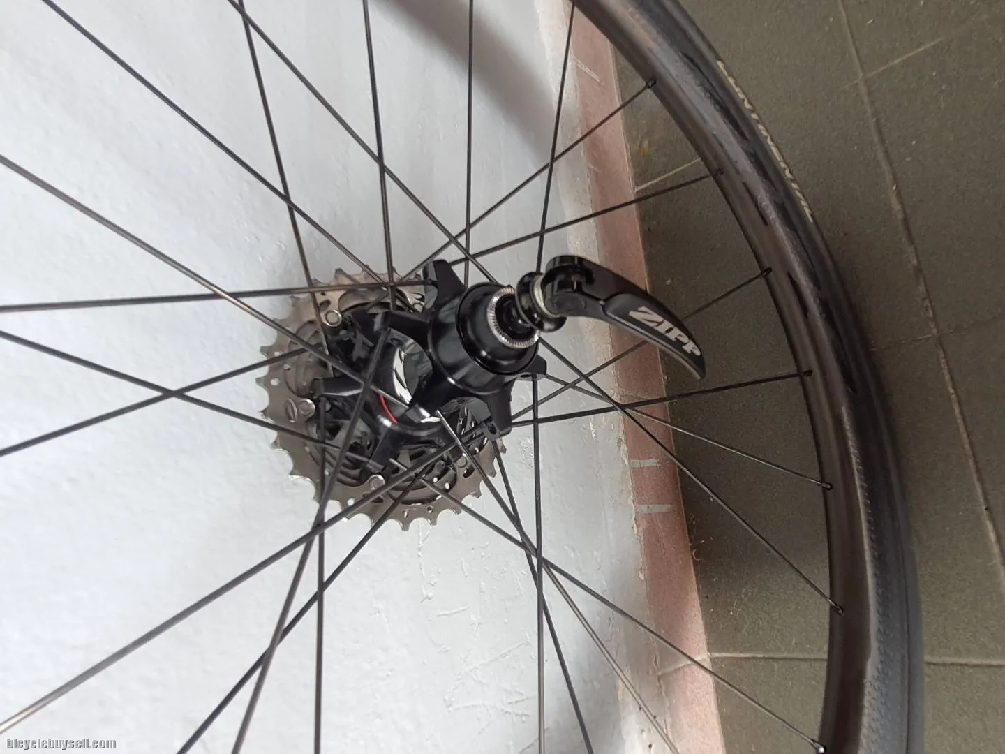 ZIPP 303 firecrest V10 Clincher