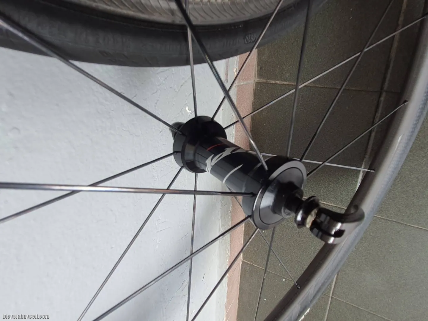 ZIPP 303 firecrest V10 Clincher