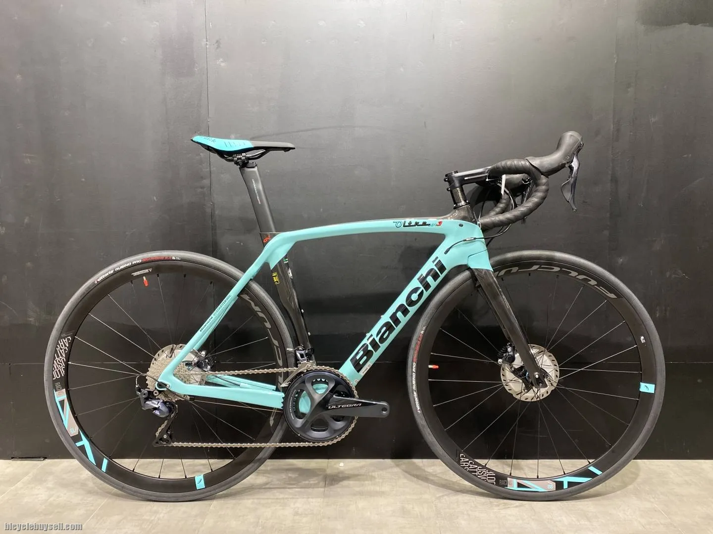 Bianchi Oltre XR3 Disc Ultegra 2021 - READY STOCK