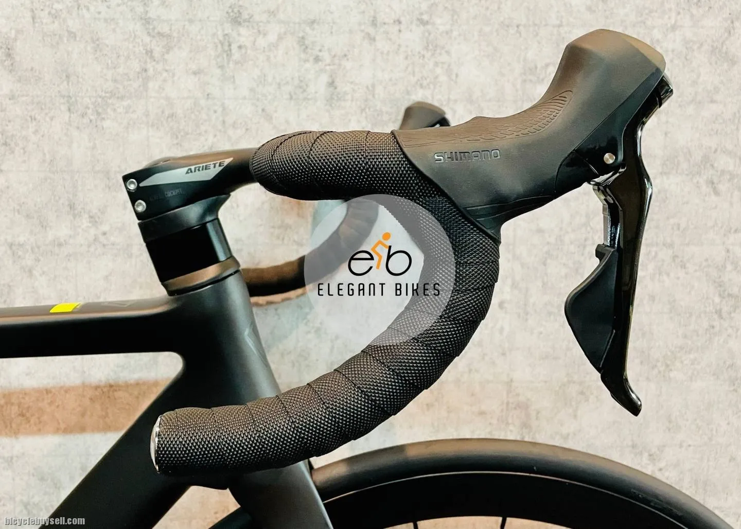 JAVA J-AIR UCI FRAME FUOCO DISC CARBON WHEELSET