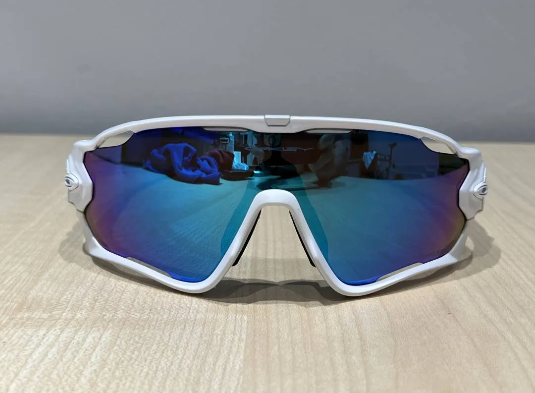 [SOLD!!] Used Oakley Jawbreaker Polished White