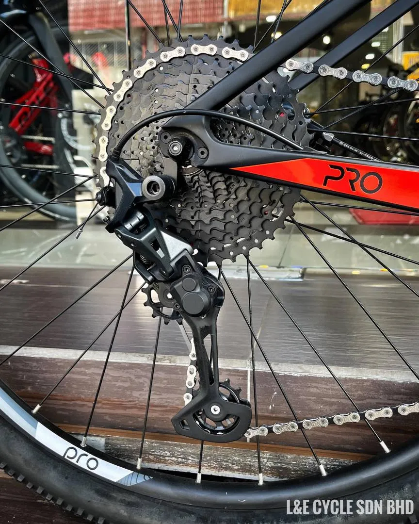 Trinx V1000 Pro 29 Carbon MTB
