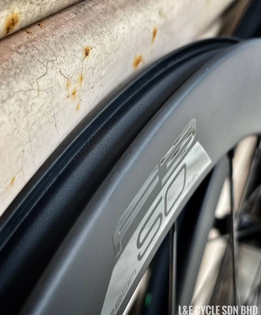 DEUTER Carbon Wheelset