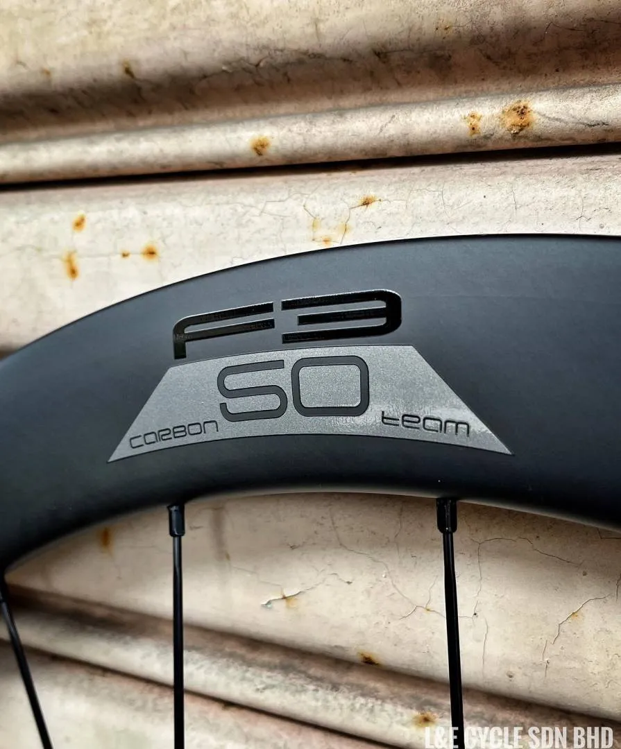 DEUTER Carbon Wheelset