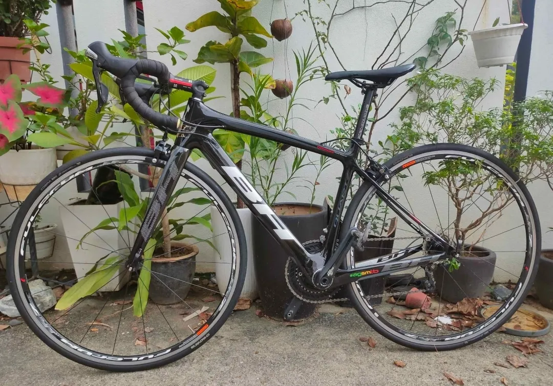 used BH QUARTZ CARBON ROADBIKE