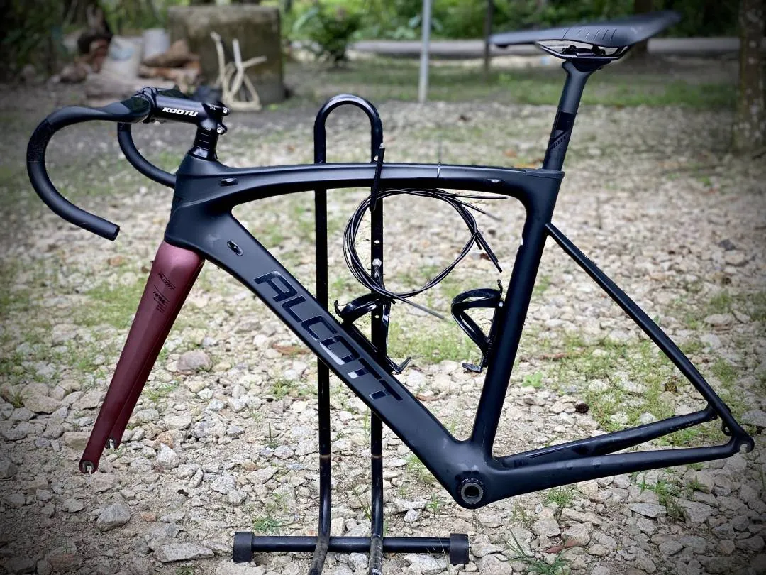 Alcott Ascari carbon frameset