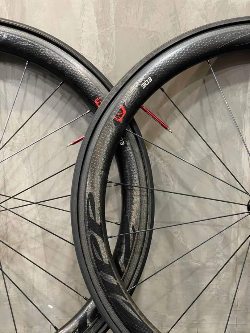 ZIPP 303 FIRE CREST CARBON WHEEL CHEAP CHEAP SELLING !