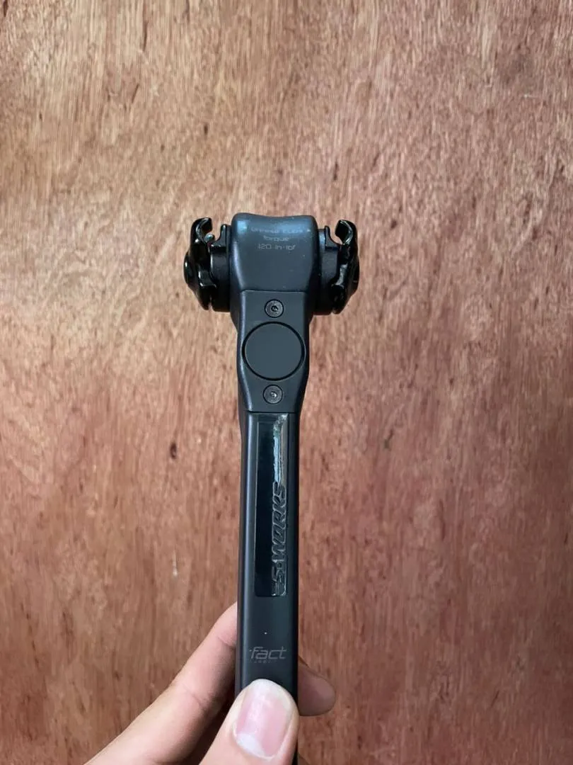 S-WORKS VENGE CARBON SEAT POST -50% LESS !