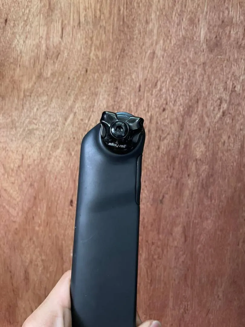 S-WORKS VENGE CARBON SEAT POST -50% LESS !
