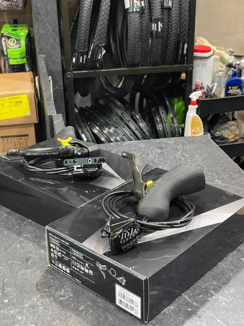 SHIMANO DURA-ACE SHIFTER HYDRAULIC -30% LESS !