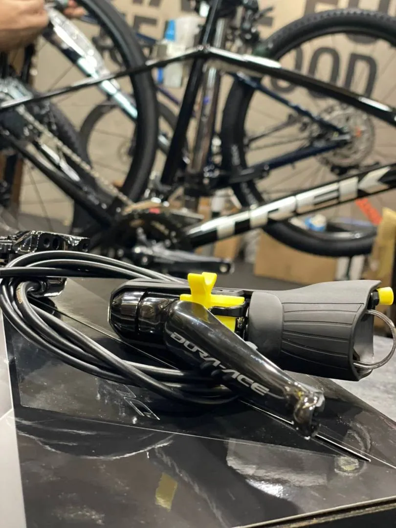 SHIMANO DURA-ACE SHIFTER HYDRAULIC -30% LESS !